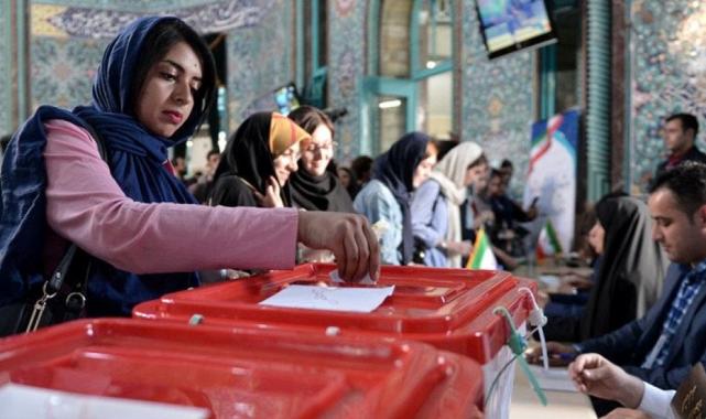 İran'da internet yasakları ve zorunlu başörtüsü tartışması