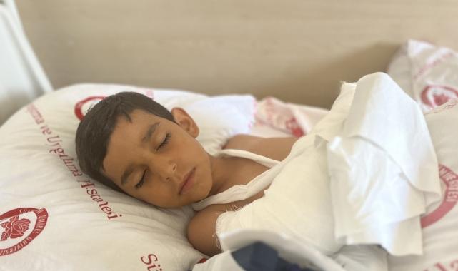 Isparta'da başıboş köpeklerin saldırdığı çocuk yaralandı