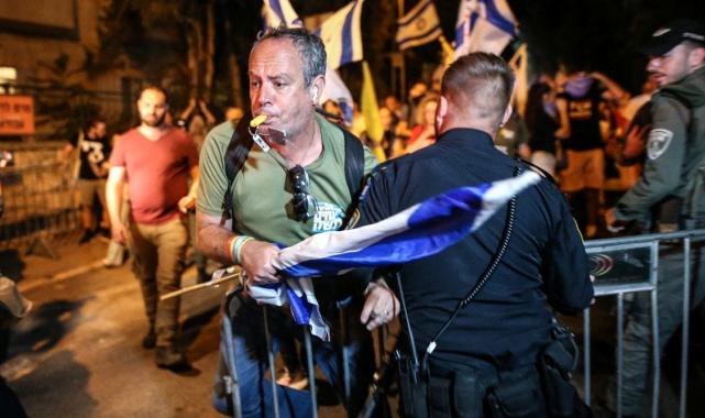 İsrail polisi, Batı Kudüs’te düzenlenen gösteriye müdahale etti