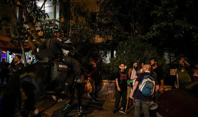 İsrail polisi, Batı Kudüs’te düzenlenen gösteriye müdahale etti