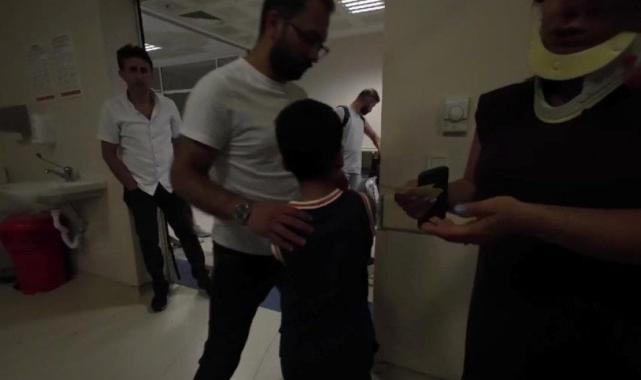 İstanbul'da trafik ekibi ile korsan taksi kavşakta çarpıştı: 3'ü polis, 2'si çocuk 6 kişi yaralandı