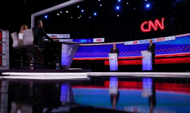 Joe Biden ve Donald Trump, seçim tartışmasında karşı karşıya geldi