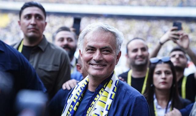 Jose Mourinho, Galatasaray'ın transferini açıkladı