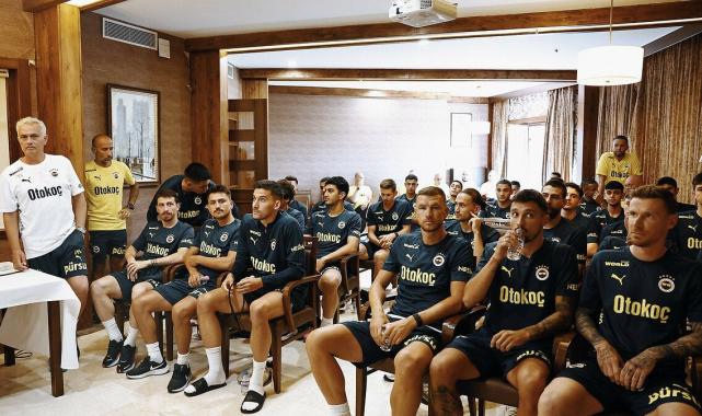 Jose Mourinho kampa damgasını vurdu! Düdüğünü elinden bırakmıyor