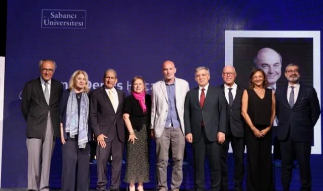 Kemal Derviş vefatının birinci yılında törenle anıldı