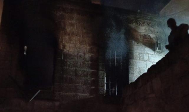 Mardin'de annesi ve eşinin bulunduğu evi ateşe verdi: Gözaltına alındı