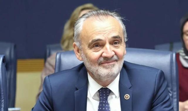 Mehmet Akalın: “Siyasi ahlak yasası hayata geçirilmeli”
