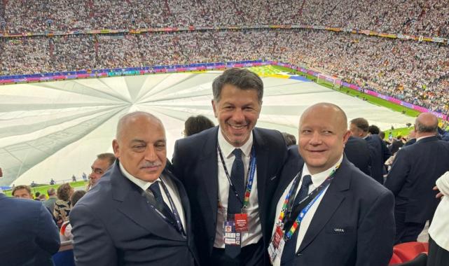 Mehmet Büyükekşi, FIFA ve UEFA Başkanları ile bir araya geldi
