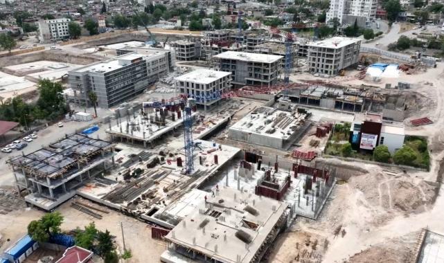 Mehmet Özhaseki duyurdu: Deprem bölgesindeki meydanlar yeniden yapılıyor