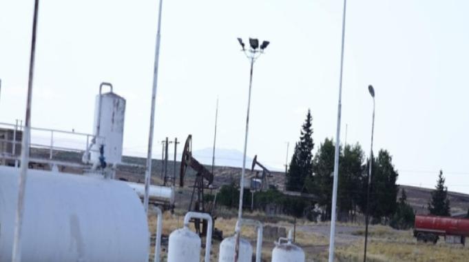 PKK/YPG'den Suriye'de petrol gasbı: Yılda 2,5 milyar dolar örgüt kasasına aktarılıyor