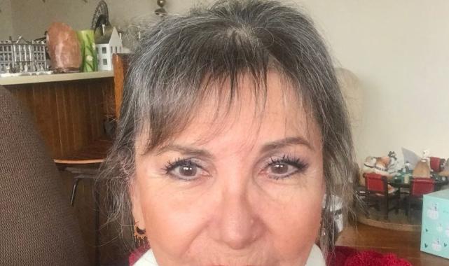 Sihirli Annem'in Perihan Teyze'si son hali ile dikkat çekti! "Zaman geriye aksın"