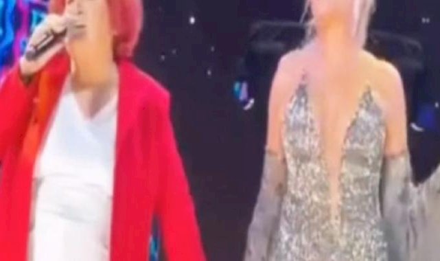 Ajda Pekkan'ın hayali gerçek oldu! Selda Bağcan'la türkü söyledi