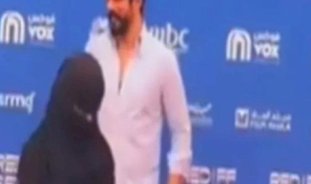 Burak Özçivit hayranının isteğini kabul etmedi! O anlar sosyal medyada gündem oldu