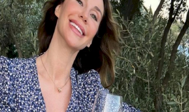 Eski manken Demet Şener üçüncü kez evleniyor! Sevgilisi Tolga Arman'dan evlilik teklifi aldı