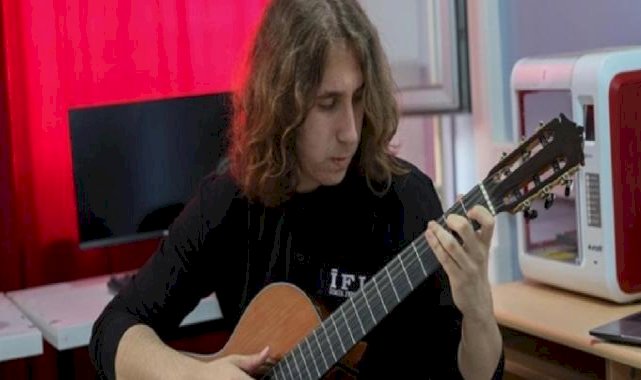 Liseli gitarist, beste üreten yapay zeka modeli ile uluslararası yarışmada ödül aldı