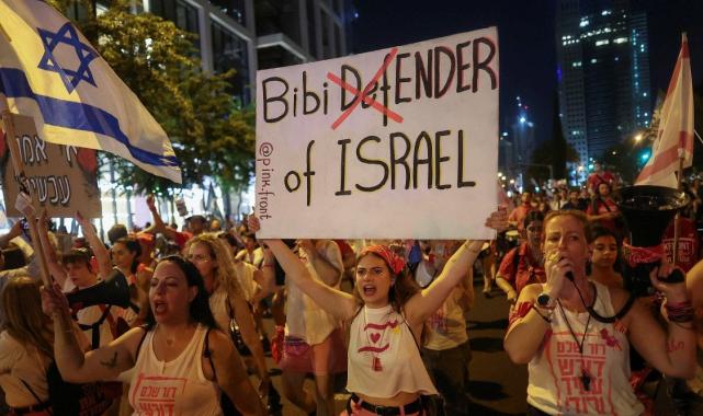 Tel Aviv'deki en büyük gösteri: Protestocular Netanyahu'nun evine yürüdü