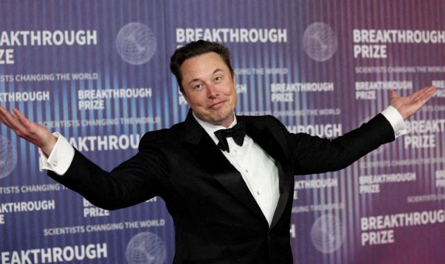 Tesla hissedarları, Elon Musk'ın maaş paketini yeniden onayladı
