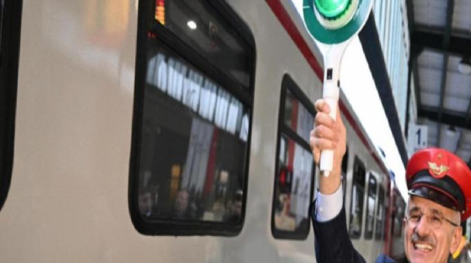 Turistik Tatvan Treni yola çıkıyor