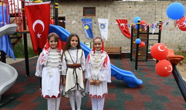 Türk askeri, Kosovalı çocuklar için oyun parkı kurdu