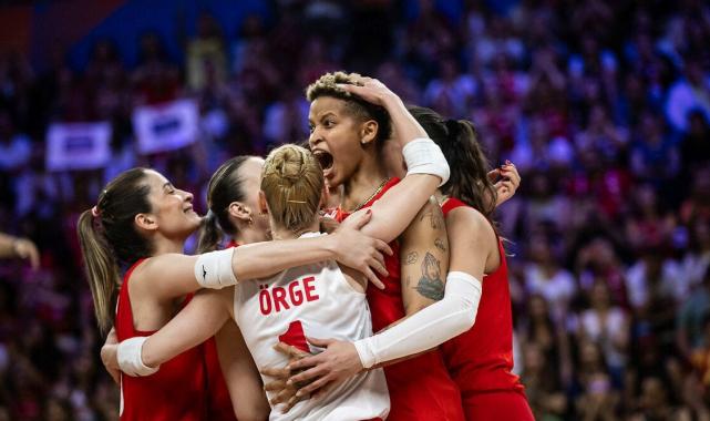 A Milli Kadın Voleybol Takımı, olimpiyatlarda madalya peşinde