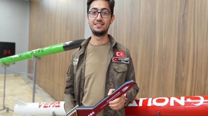 ABD'deki roket yarışmasında şampiyon olan Vefa Havacılık Takımı, Cumhurbaşkanı Erdoğan'a verdiği sözü tuttu