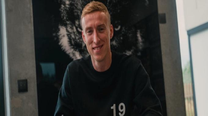 Adam Buksa, Midtjylland&#039;a transfer oldu