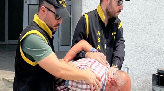 Adana'da katili cesedin telefonu ele verdi