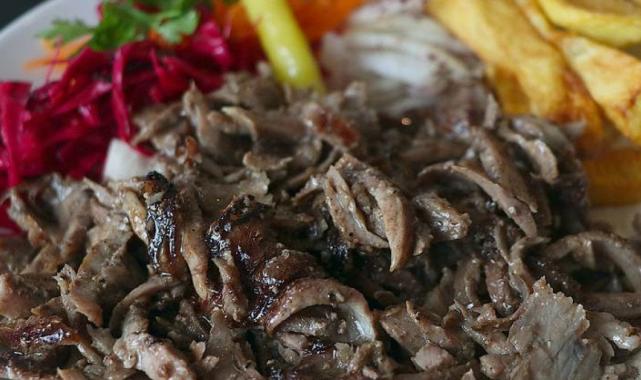 Almanya'daki dönercilerden Cem Özdemir’e sert tepki