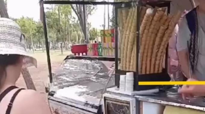 Antalya&#039;da bir işletmeci 2 nar suyu için turistlerden 1200 TL aldı