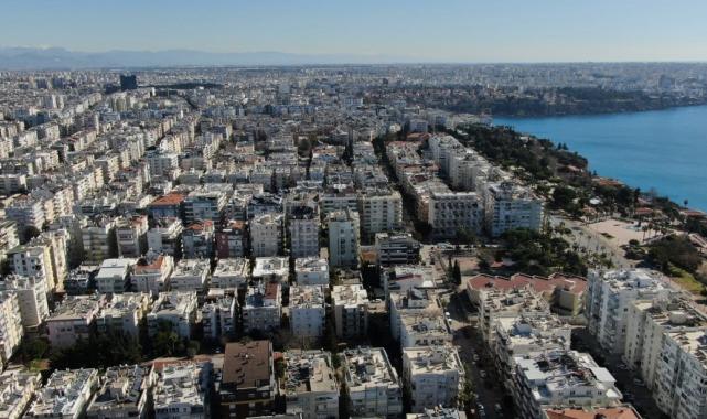 Antalya'da yüksek faiz ve konut fazlalığı fiyatları düşürdü
