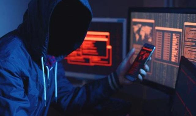 Apple uyardı: Casus yazılım saldırısı altındasınız