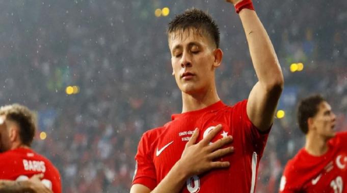 Arda Güler’in annesi paylaştı, sosyal medya sallandı! &quot;Nasıl güzel bir aile…&quot;