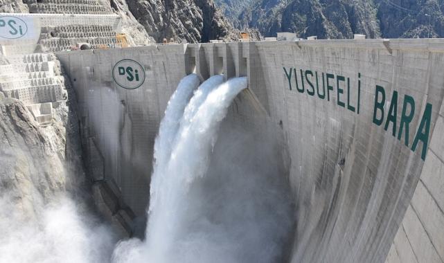 Artvin Yusufeli Barajı'nın tam yükte dolusavak testleri yapıldı