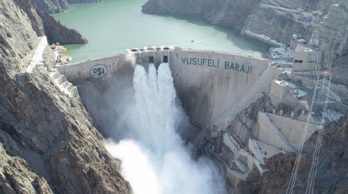 Artvin Yusufeli Barajı&#039;nın tam yükte dolusavak testleri yapıldı