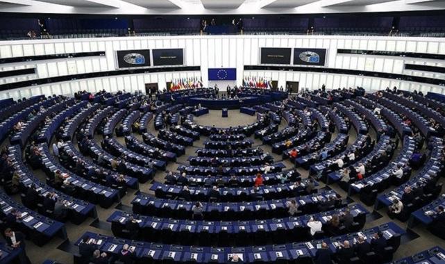 Aşırı sağcı milletvekilleri, Avrupa Parlamentosu'nda grup kurdu: