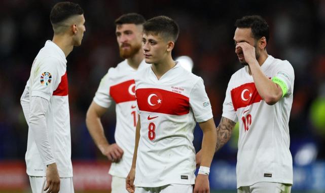 Avrupa basını Hollanda - Türkiye maçını manşetlere taşıdı