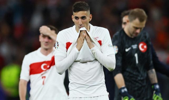 Avrupa basını Hollanda - Türkiye maçını manşetlere taşıdı