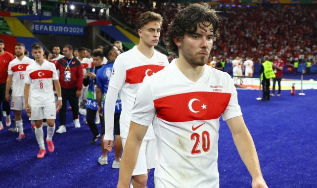 Avrupa basını Hollanda - Türkiye maçını manşetlere taşıdı