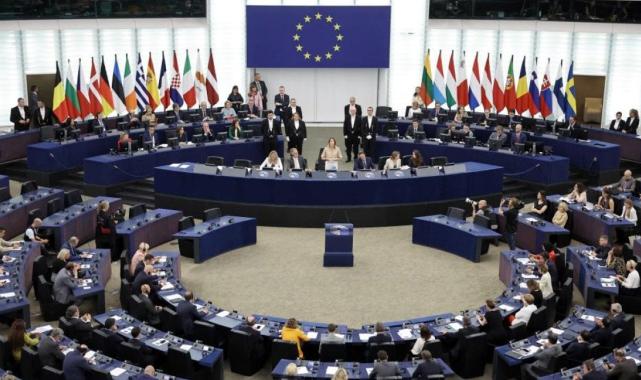 Avrupa Parlamentosu Başkanlığı'na yeniden Roberta Metsola seçildi