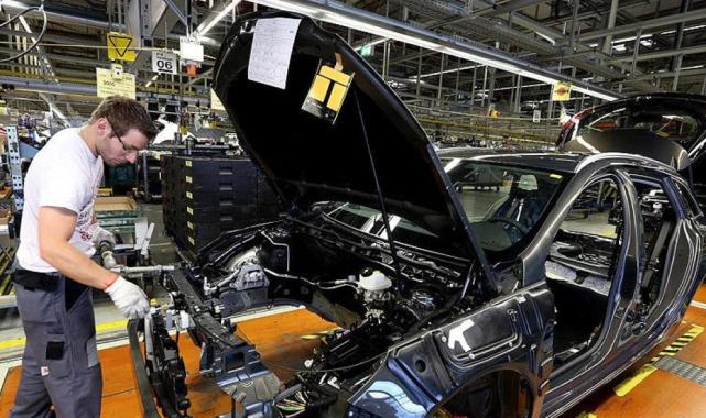 Avrupa'da işten çıkartmalar sürüyor