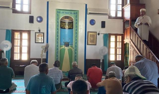 Aydın'da cami imamından dikkat çeken tabela: Namazın kılınmadan namazını kıl...