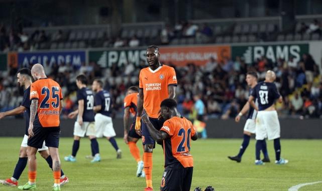 Başakşehir, La Fiorita'ya gol oldu yağdı