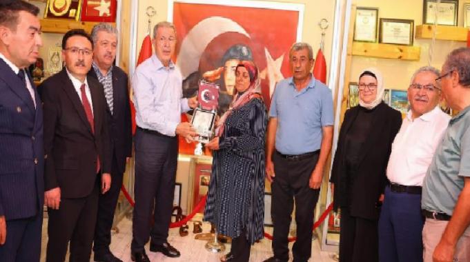 Başkan Büyükkılıç, Şehit Cennet Yiğit&#039;i de unutmadı