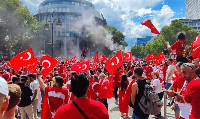 Berlin'de A Milli Takım coşkusu