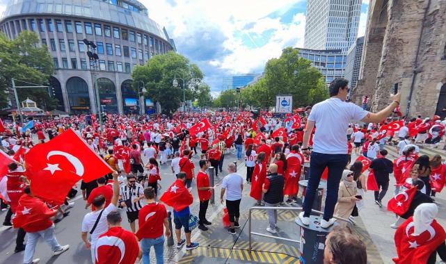 Berlin'de A Milli Takım coşkusu