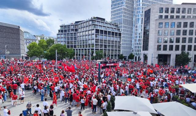Berlin'de A Milli Takım coşkusu