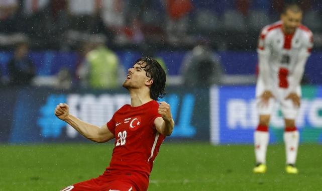 Borussia Dortmund, Ferdi Kadıoğlu transferinden vazgeçti