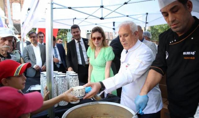 Bursa'da aşure kazanları birlik ve beraberlik için kaynadı