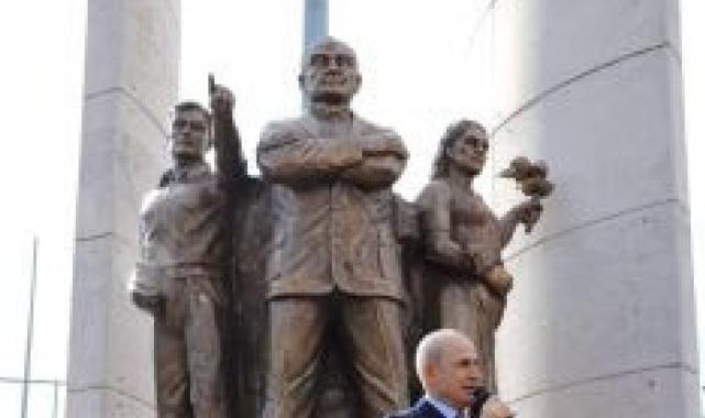 CHP'li Büyükçekmece Belediyesi'nden heykel festivali