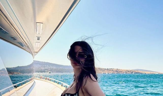 Defne Samyeli'nin kızı Derin Talu'dan tekne pozları! Karelerine yorum yağdı